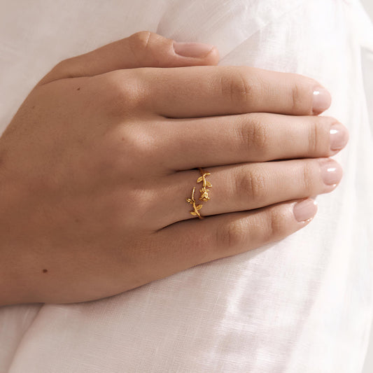 Leafy Branch Gold Ring