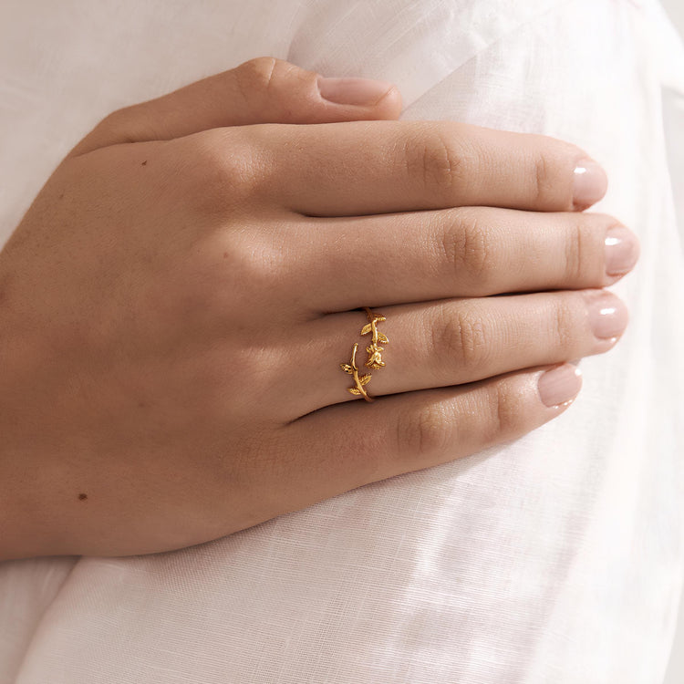 Leafy Branch Gold Ring