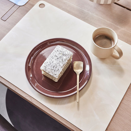 Plato Castaño Brillo