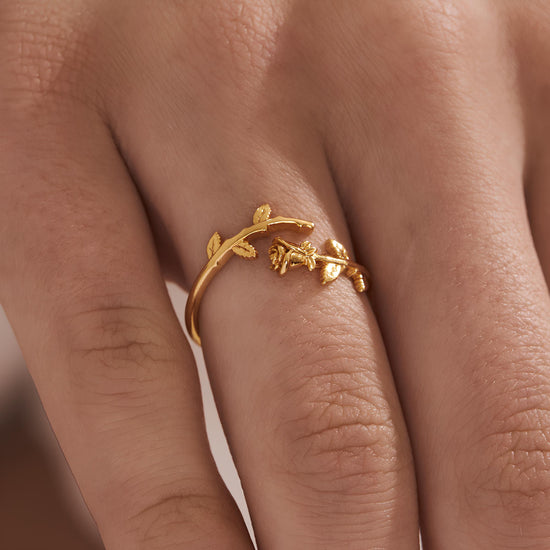 Leafy Branch Gold Ring